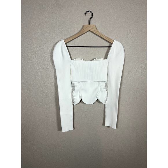 Elegant White Women's Top - Picture 7 of 9